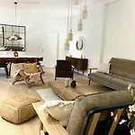Cosy, Spacious, And ברלין