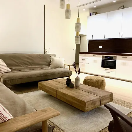 Apartman Cosy, Spacious, And