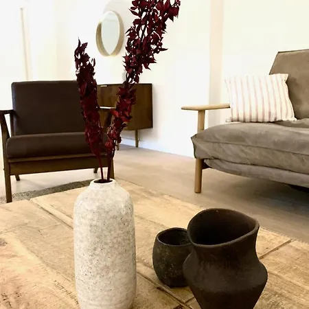 Cosy, Spacious, And Apartment