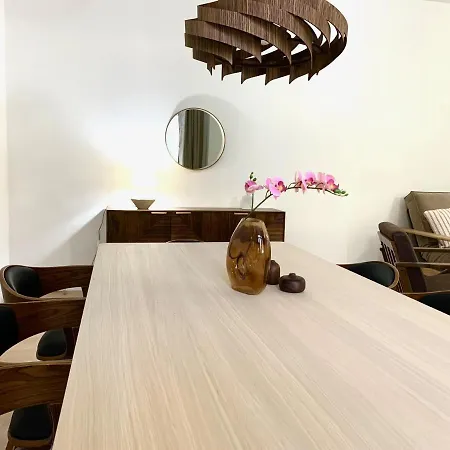 Cosy, Spacious, And Apartment *