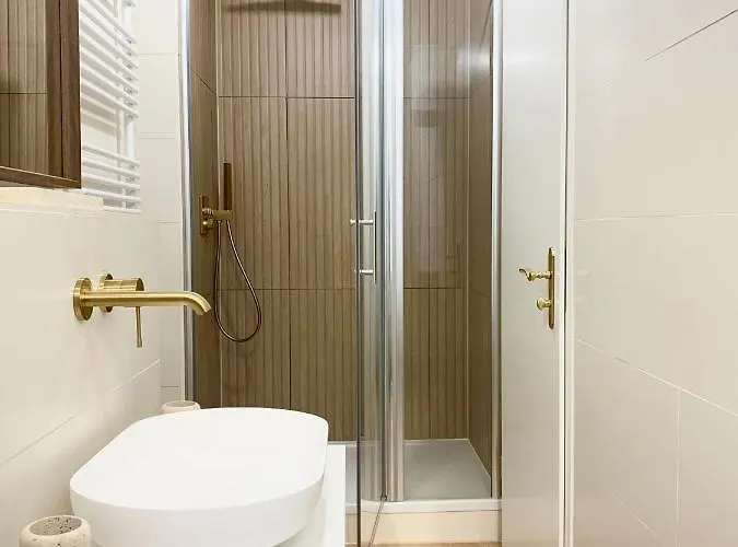 아파트 Cosy, Spacious, And 베를린