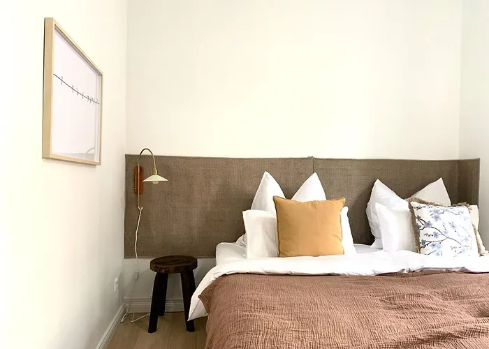 Cosy, Spacious, And Apartment