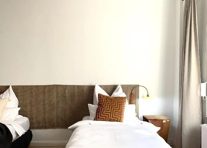 Cosy, Spacious, And Apartment