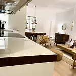 아파트 Cosy, Spacious, And 베를린