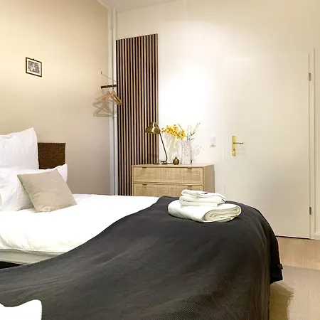 아파트 Cosy, Spacious, And 베를린